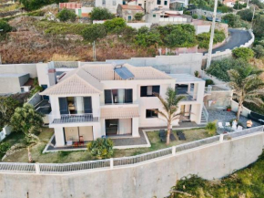Отель The best sea view in Madeira - Casa Farol  Фажан-Да-Овелья